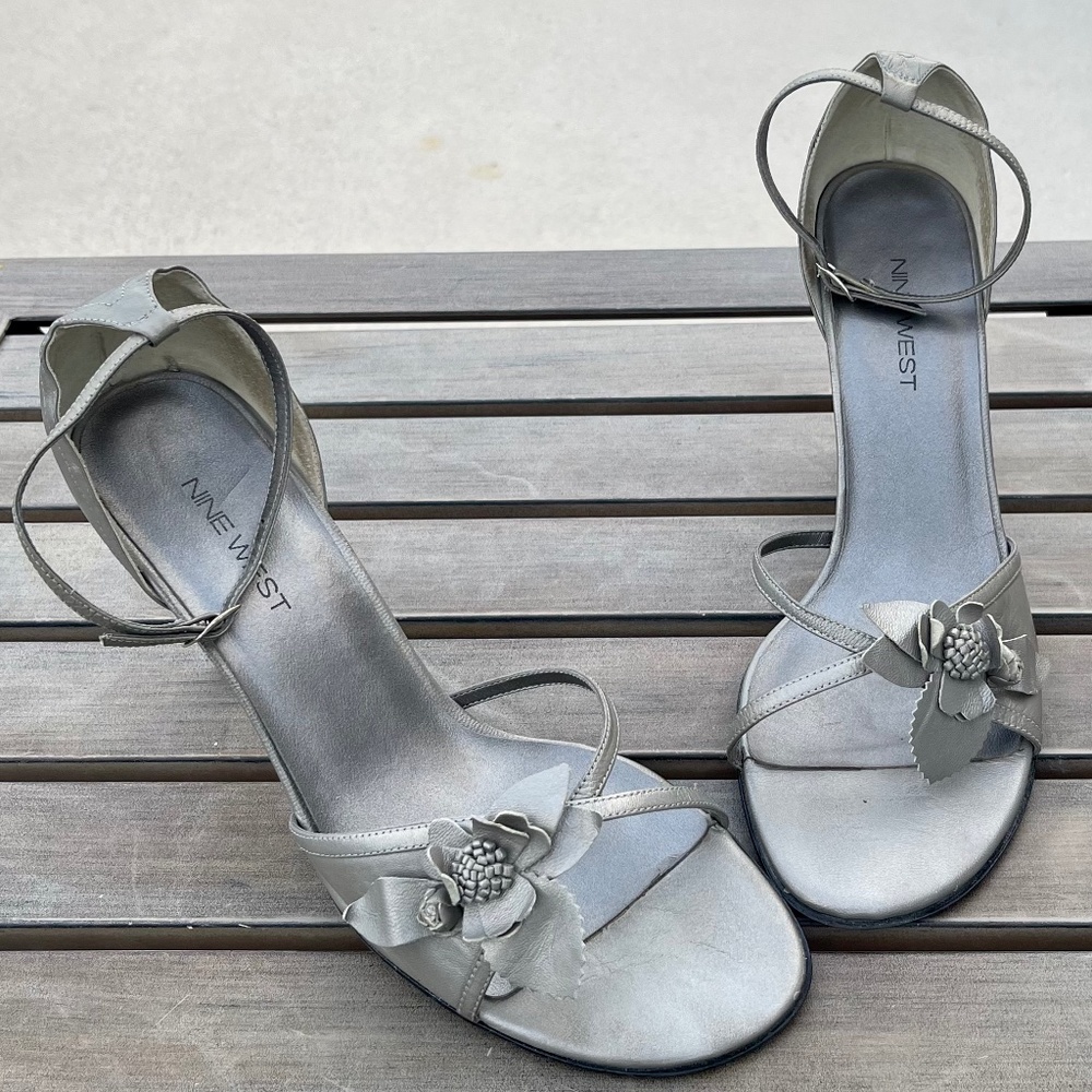 Nine West Leather Metallic Pewter Heels Sz 9M